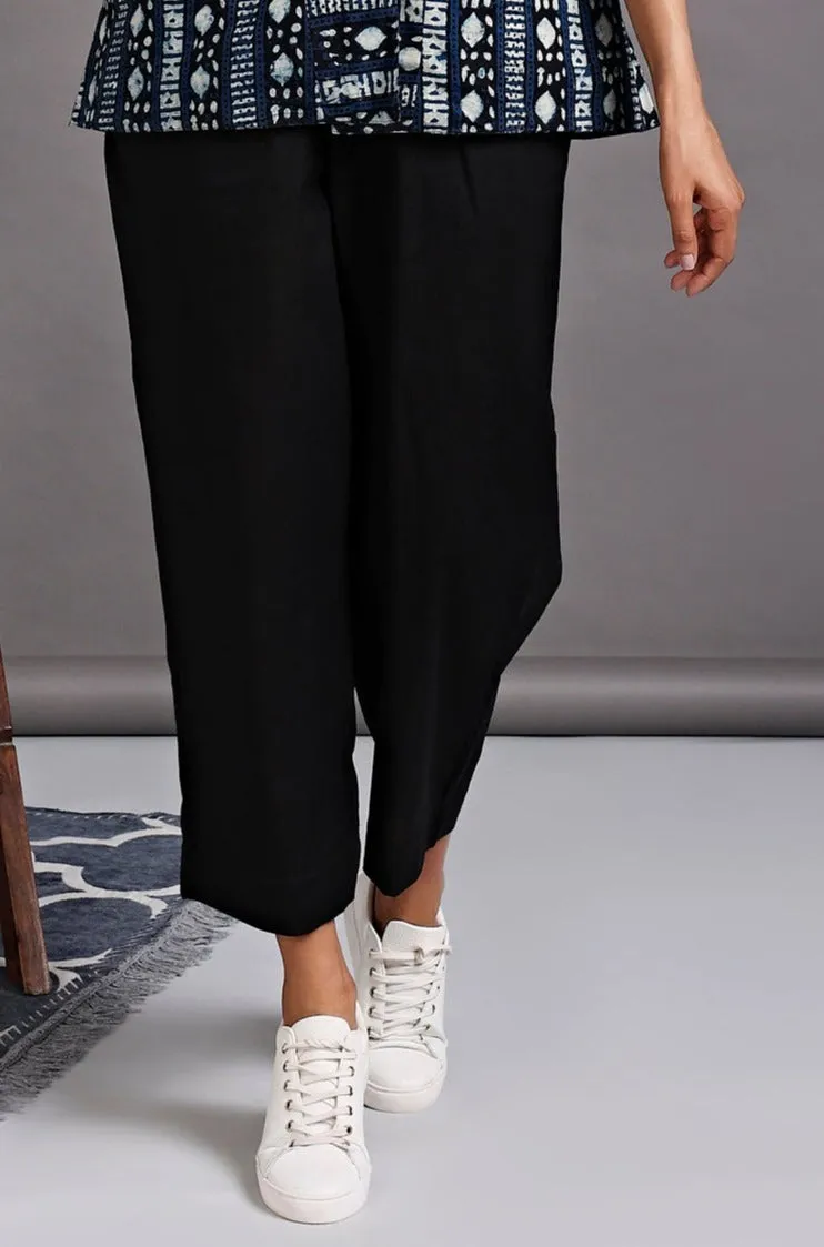 comfort fit ankle length narrow pants  - black poplin