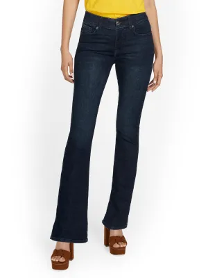 Curvy High-Waisted Bootcut Jeans - Dark Wash