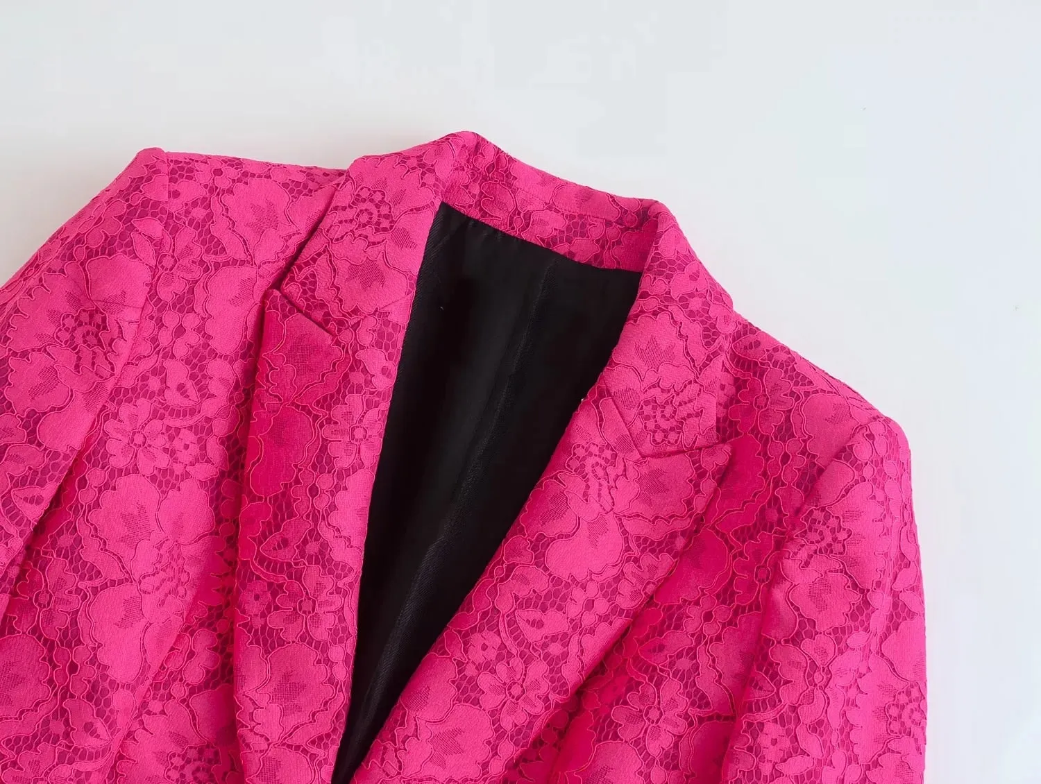 Lace Essence Blazer