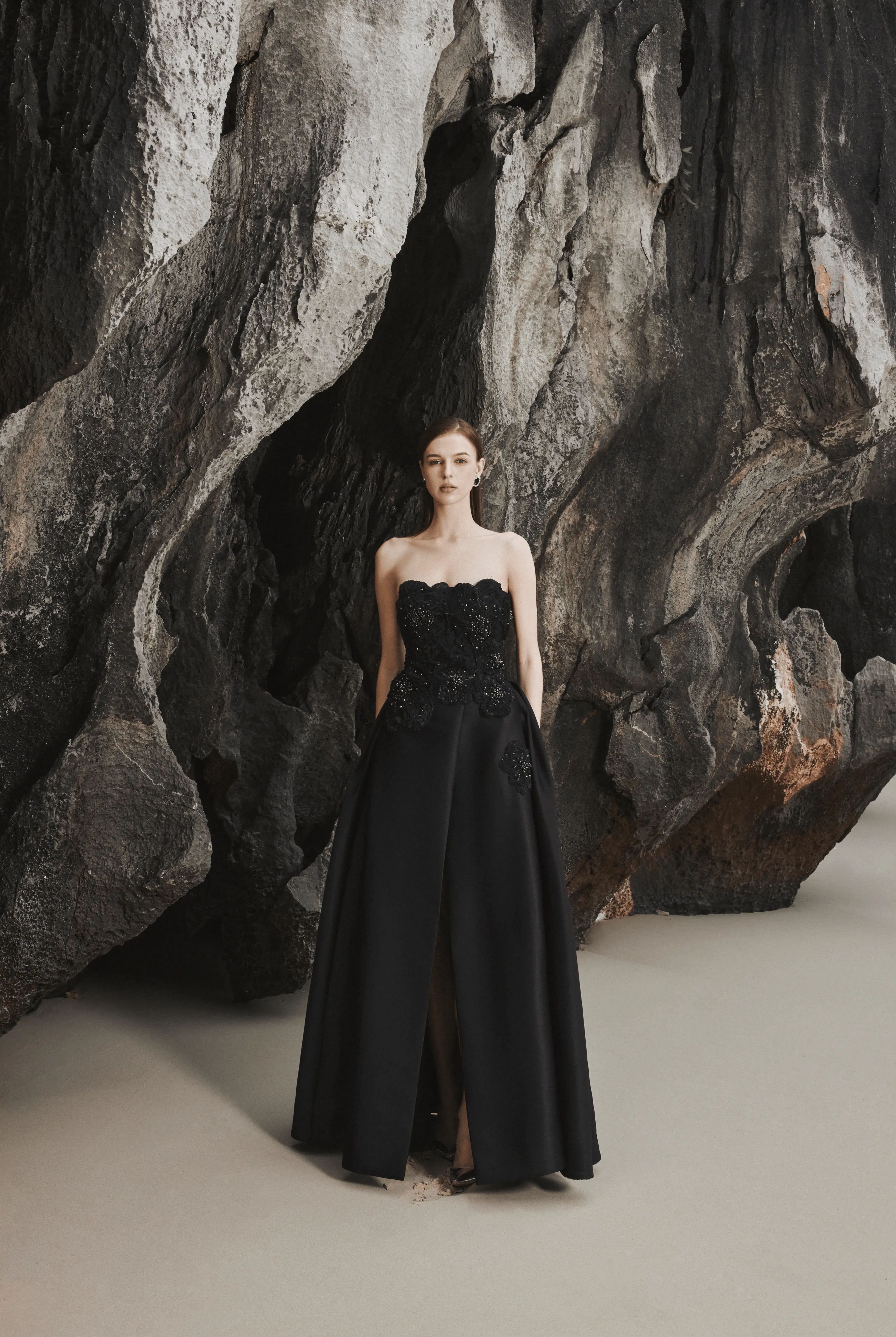 Strapless Full Dress With Embroidery Pattern