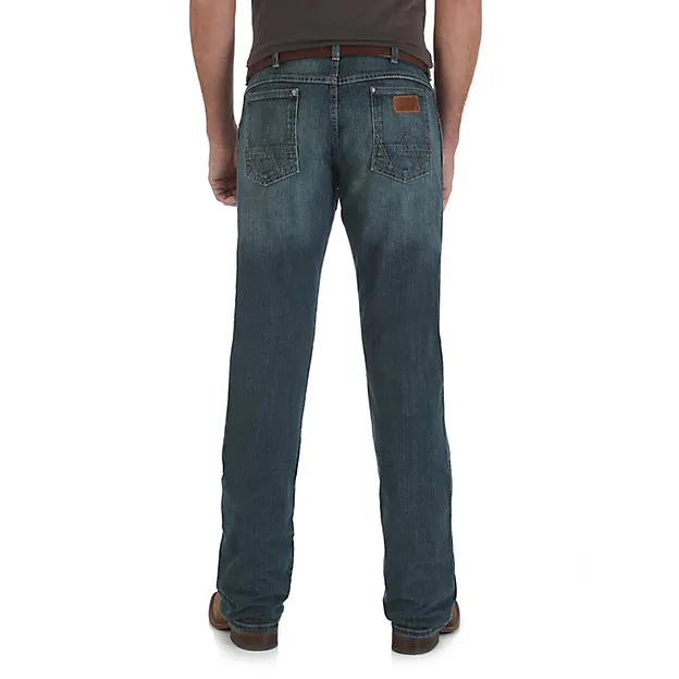 Wrangler Men's Retro Slim Fit Straight Leg Jean WLT88BZ